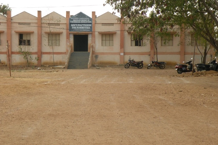 https://cache.careers360.mobi/media/colleges/social-media/media-gallery/25590/2020/2/17/College building of Government Polytechnic for Minorities Kurnool_Campus-View.jpg